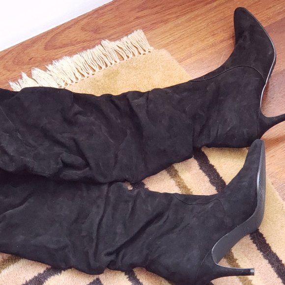 Stuart Weitzman Lafayette Black Suede Boot… - Picture 5 of 10